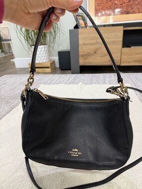 Authentic Coach Chelsea Black Pebble Leather
Crossbody Shoulder Bag Purse